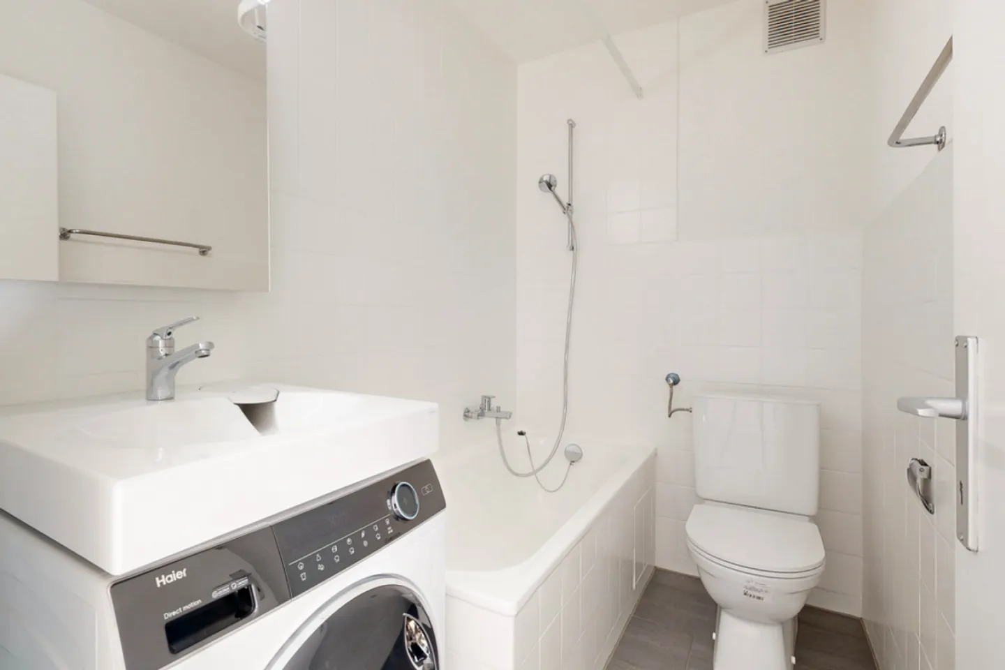 Gemütliche Wohnung mit Waschtrockner - Foto 6 von 8