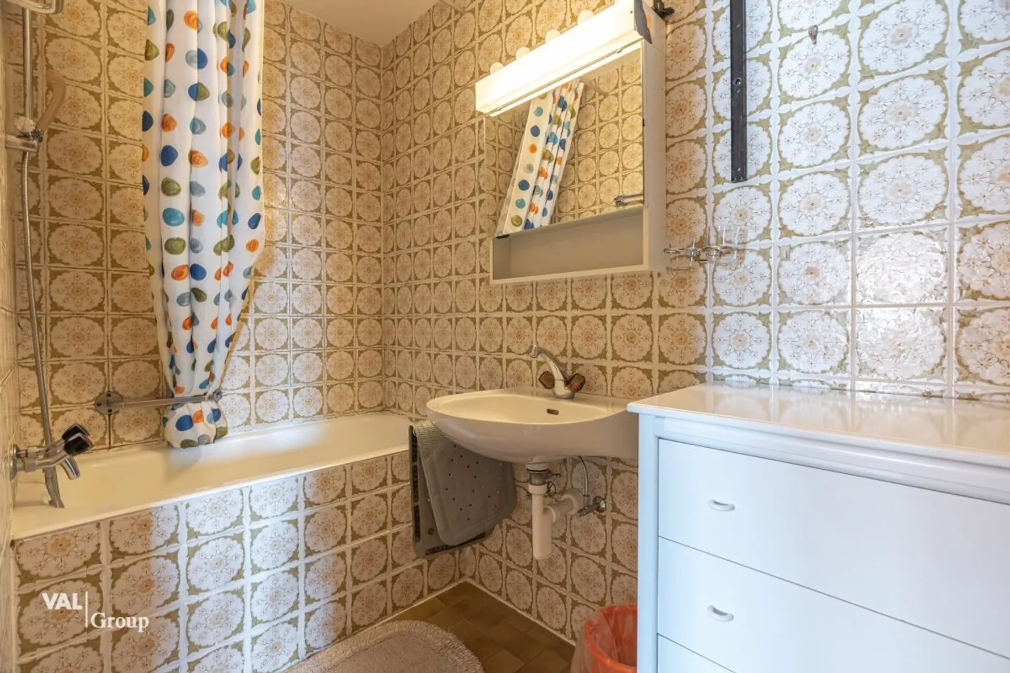 Casa plurifamiliare con 4 unità abitative spaziose - Foto 10 di 13