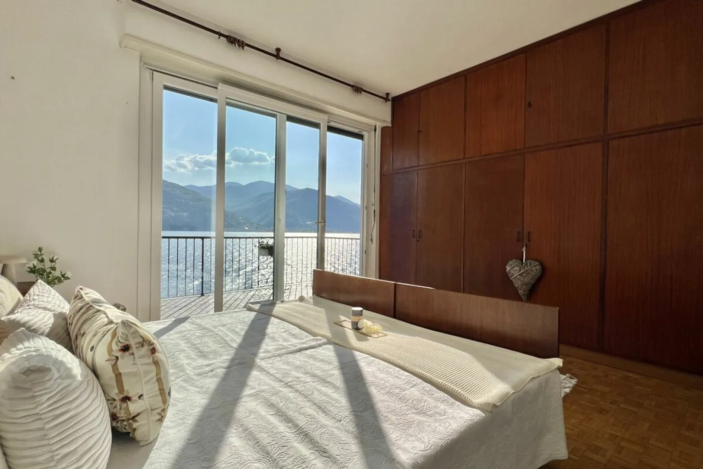 Villa directement au bord du lac avec plage privée et accès au lac / Cannobio (Italie) - Photo 10 sur 13
