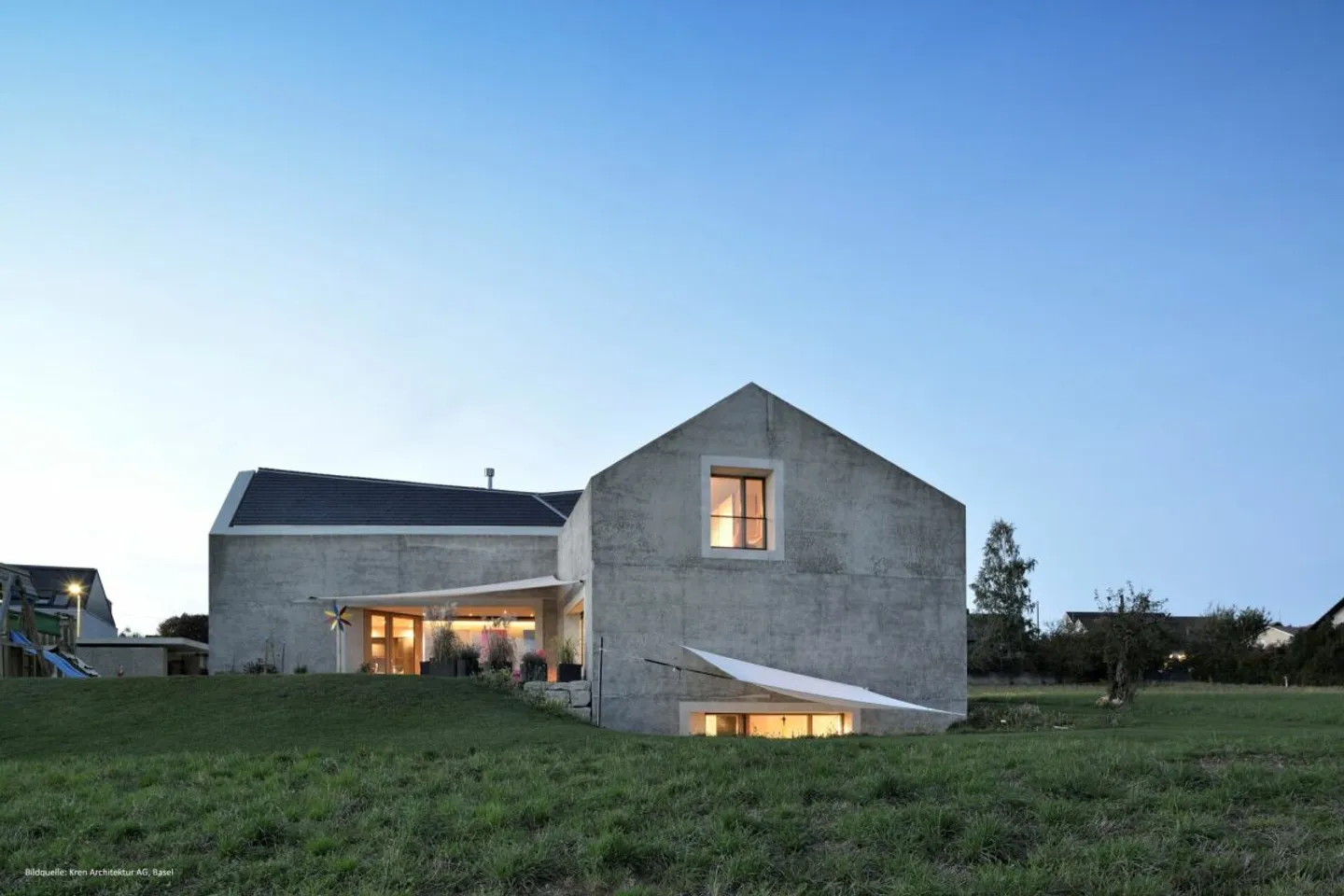 Unique architectural house with unobstructed views - Photo 2 of 13