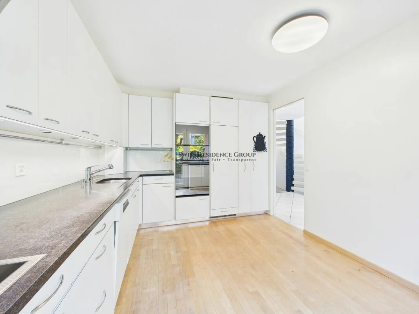 Sonniges Familienhaus mit Garten - Foto 4 von 13