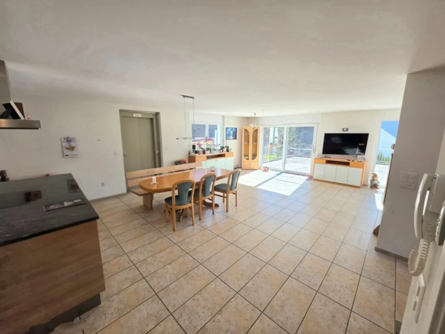 Single-family house with mega volume and lift! - Photo 7 of 13