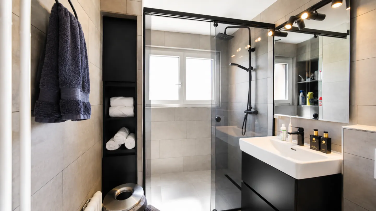 Wohnen zwischen See und Stadt - gepflegte 4.5-Zimmer-Wohnung nur wenige Schritte vom Greifensee entfernt - Photo 8 of 13