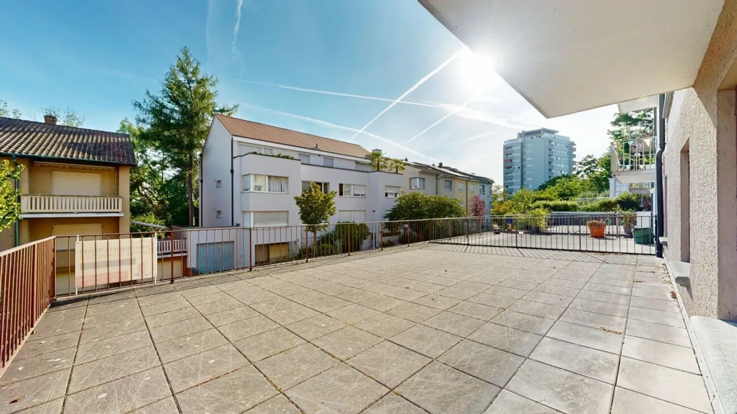 Mehrfamilienhaus mit Potenzial - Foto 2 von 13