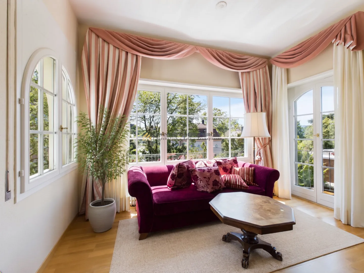 Altbau-Charme trifft auf modernen Luxus - Einzigartige 4.5-Zimmer-Wohnung mit Garten &amp; Cheminée in 8008 Zürich - Foto 4 von 13