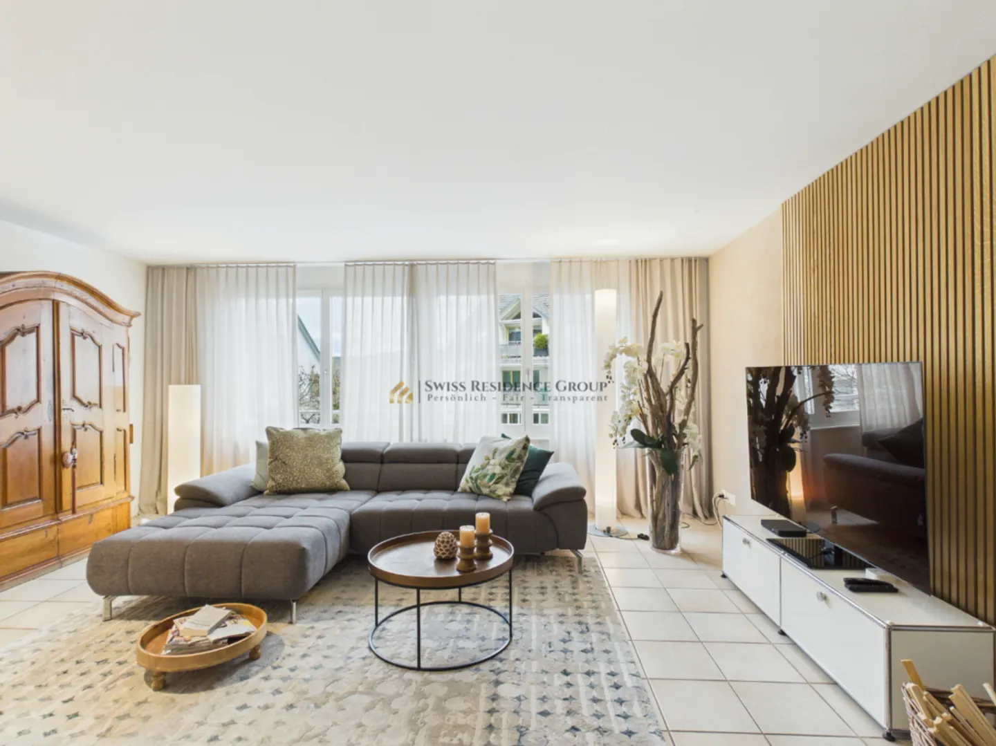 Incantevole casa a schiera con vista parziale sul lago in una posizione ambita a Oberrieden - Foto 5 di 13