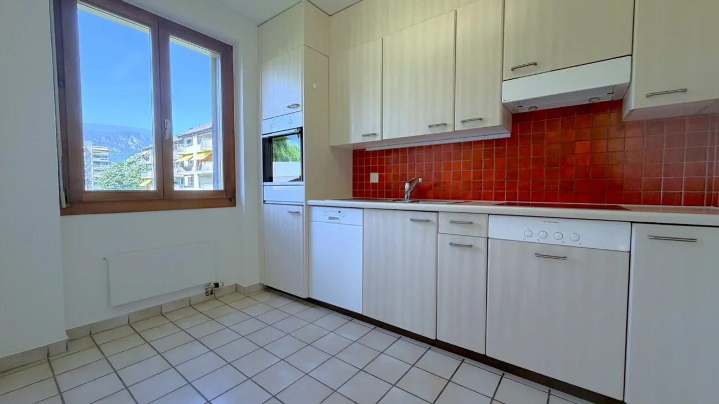A renovated and bright 3.5 room apartment in a quiet location in Solothurn - Photo 4 of 13
