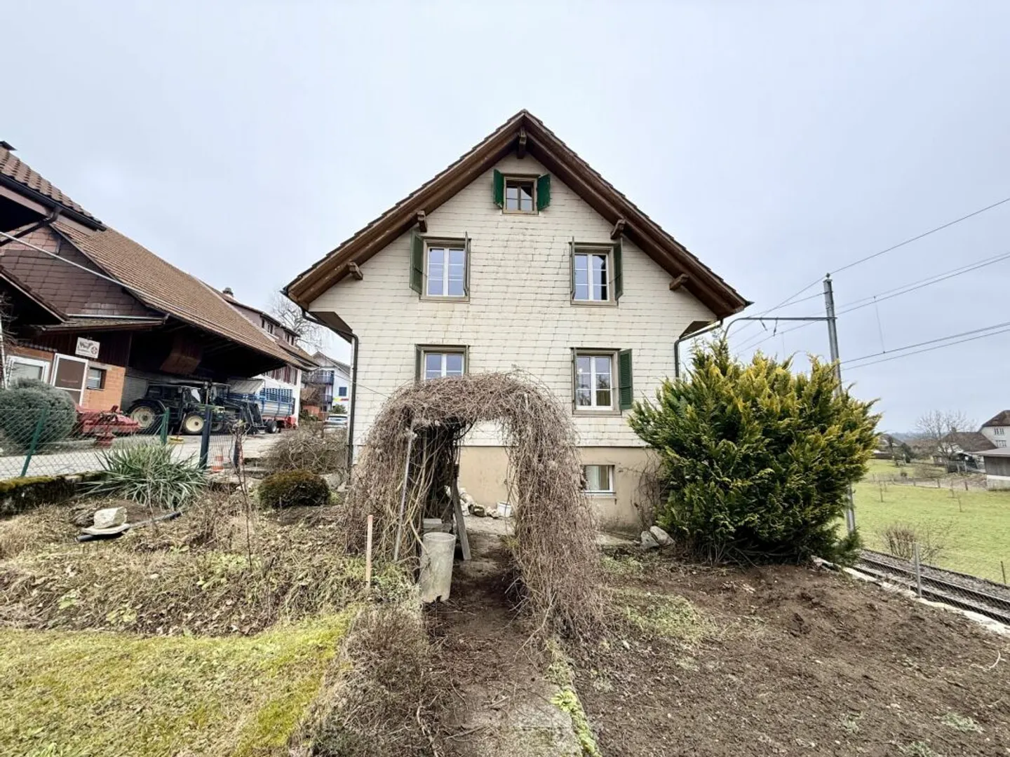 Move in and feel at home - beautiful single-family house for rent - Photo 2 of 13