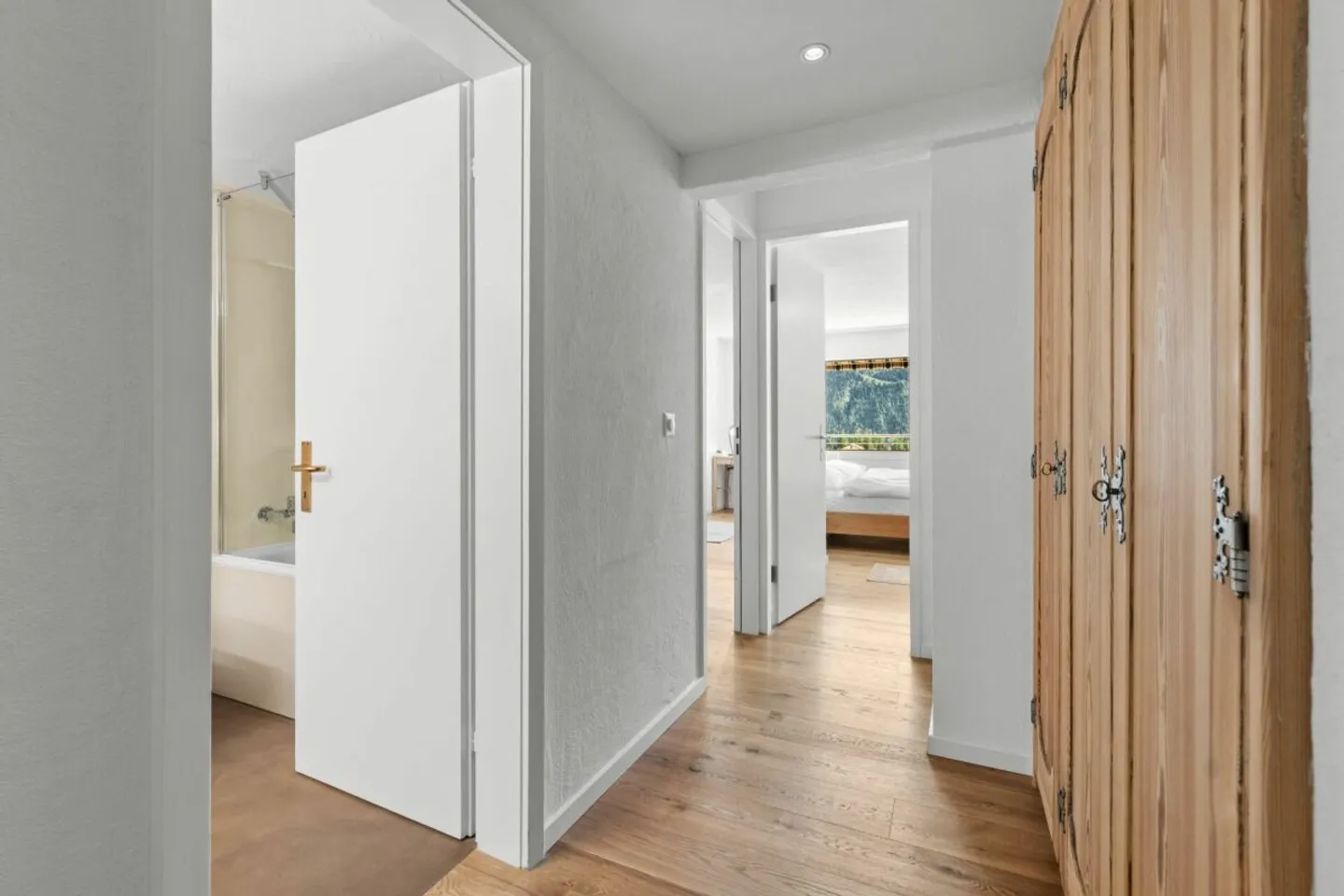 LAAX RETREAT | Freshly renovated holiday home for singles, couples, and families - Photo 10 of 13