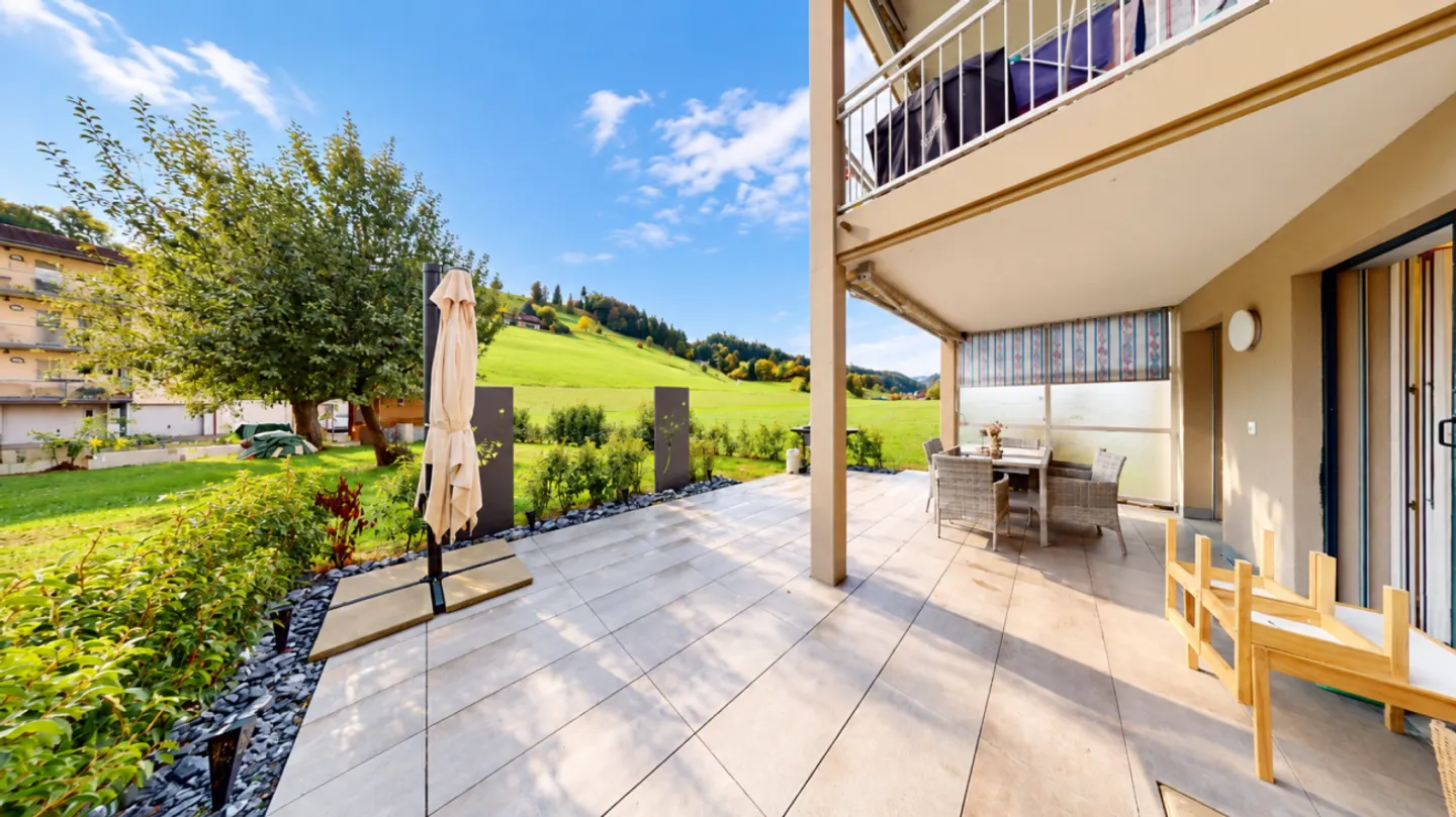 3.5 Zimmer Gartenwohnung mit sonnigem Sitzplatz und Blick ins Grüne - Photo 12 of 13