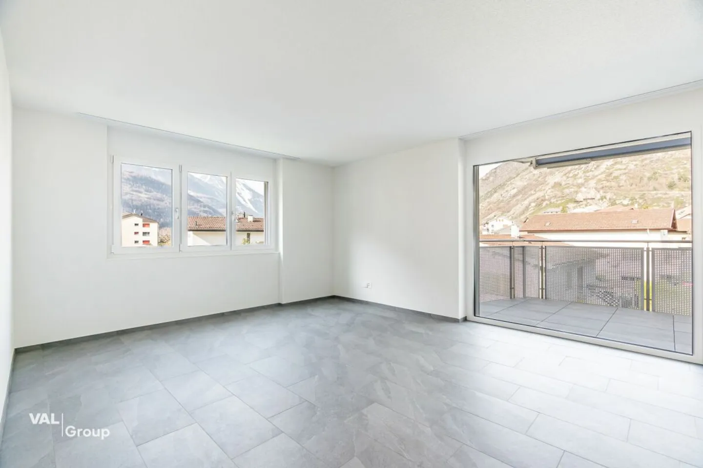 Attractive 3.5-room new apartment on the 2nd floor - bright & modern - Photo 3 of 13