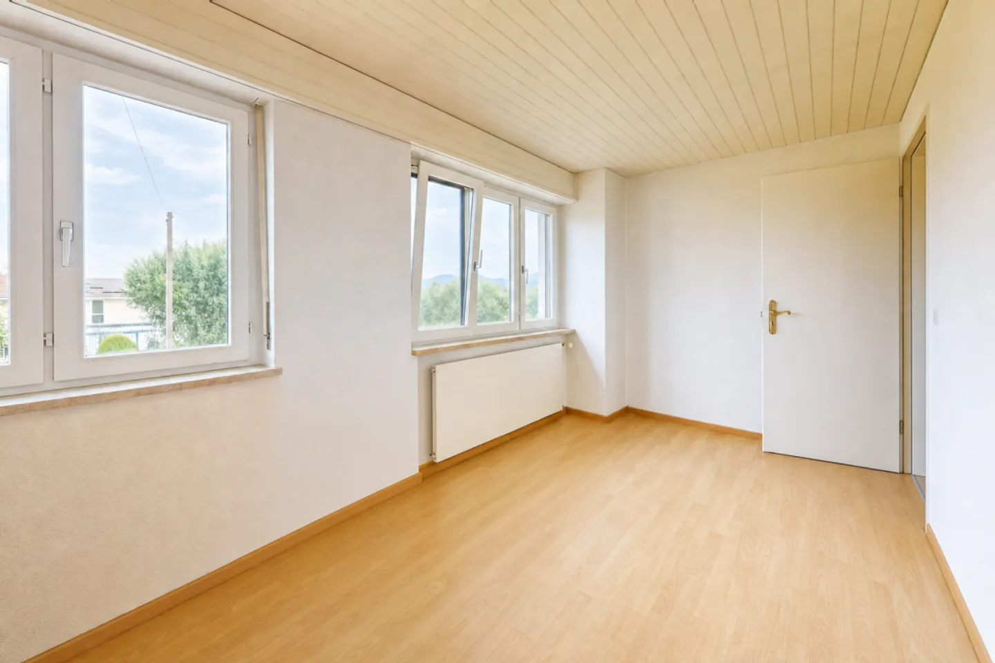 Well-maintained single-family house in a unique location - Photo 9 of 13