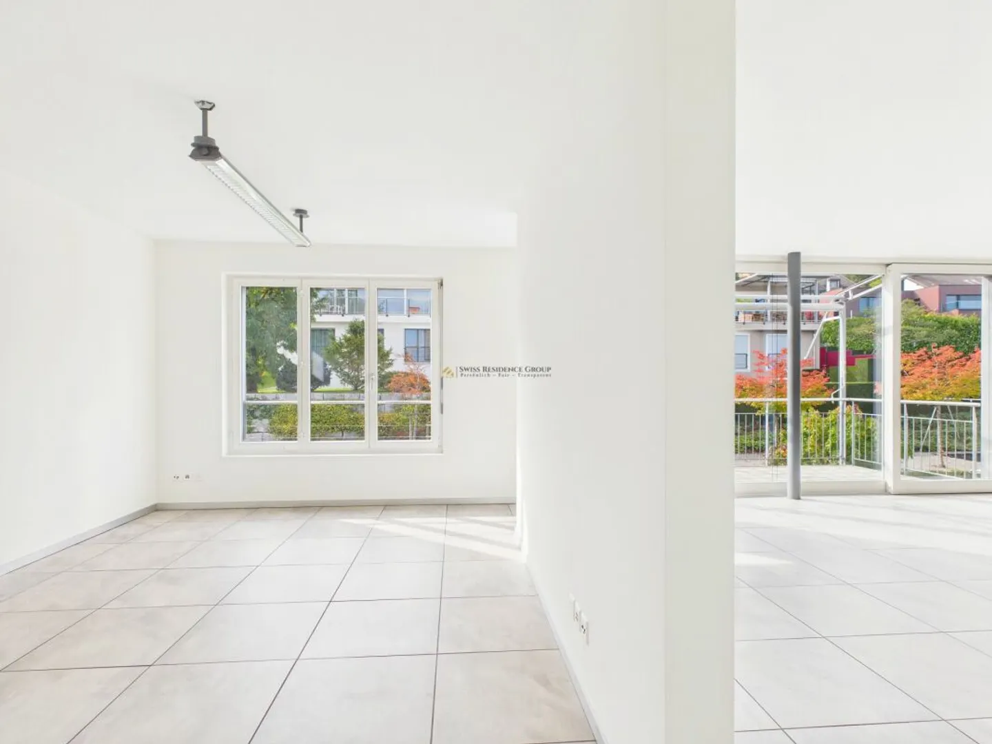 Stunning Apartment with Lake View - Photo 7 of 13