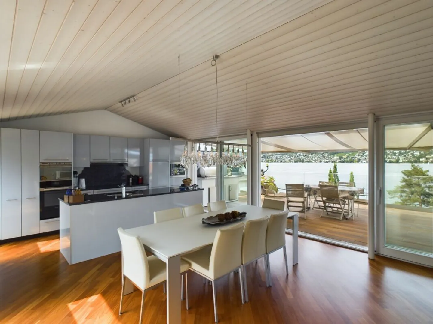 Luxushaus am Zürichsee - Foto 3 von 13