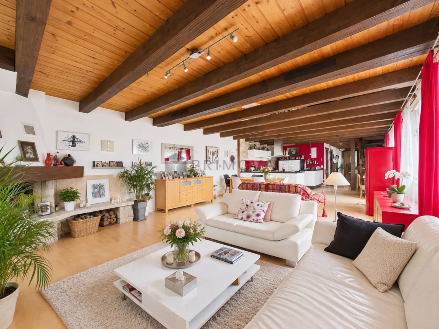 Besonderes Wohngefühl! Maisonette mit Galerie und Cheminée - Foto 8 di 13