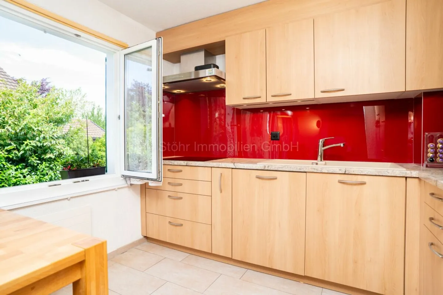 Appartamento 3.5 locali al piano rialzato con balcone e locali accessori versatili - Foto 5 di 13