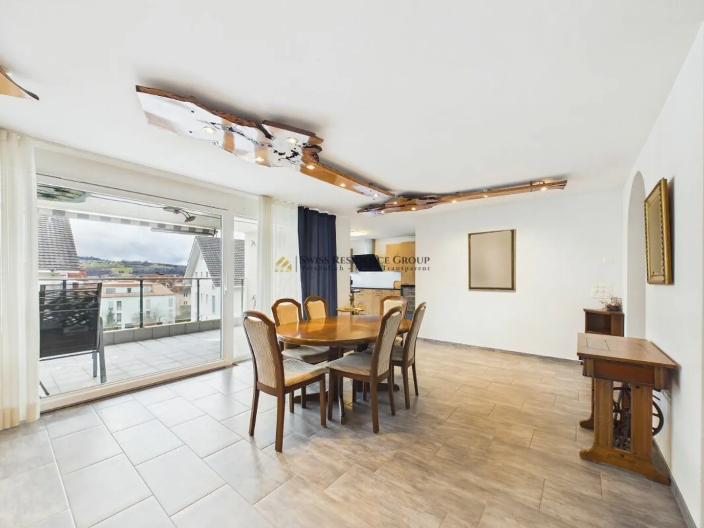 Exclusive 5.5-room apartment with premium amenities and attractive tax rate (72%) - Photo 5 of 13