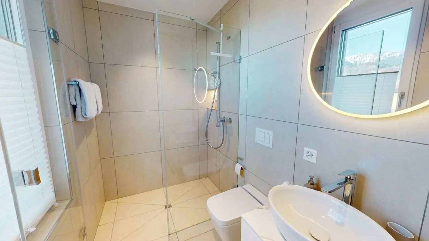 Condominium exclusif de 4½ pièces avec "Swim-Spa" dans un emplacement privilégié - Photo 5 sur 9