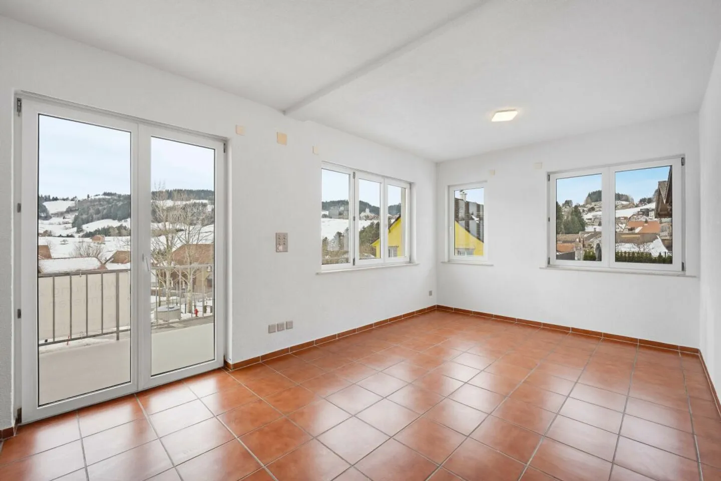 3.5-Room Apartment - Photo 4 of 11