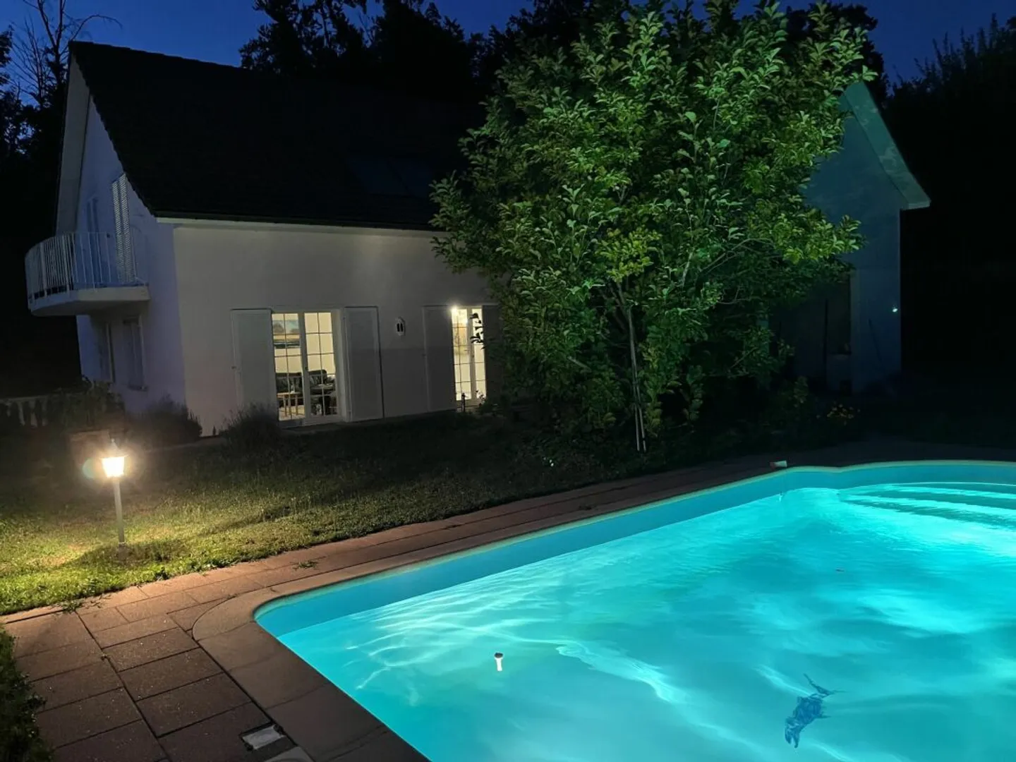 Exklusive Villa mit Pool - Foto 13 von 13