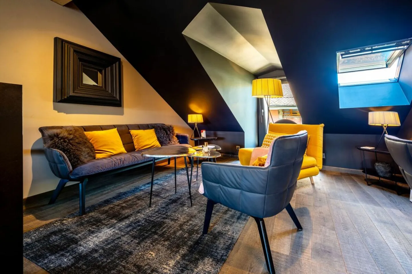 LUTRY - Ein einzigartiger Ort im Herzen des Dorfes | Wohn-, Gewerbe- oder Boutique-Hotel - Foto 3 von 13