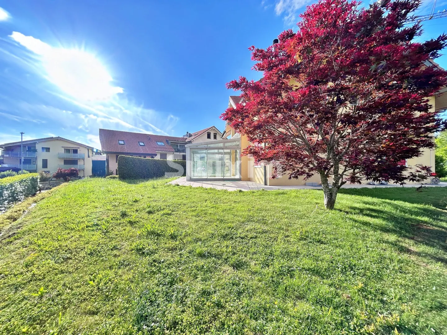 Eccezionale villa indipendente di 6,5 stanze a meno di 3 minuti dal centro città! - Foto 1 di 8