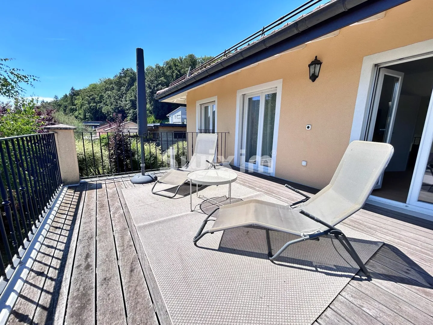 Short-term rental, Furnished 5.5 room Villa ! Love at first sight guaranteed ! - Photo 2 of 10