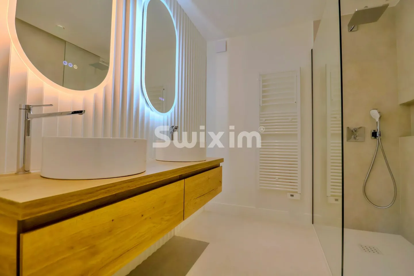 Appartement de Luxe avec Vue sur le Lac - Photo 6 sur 8