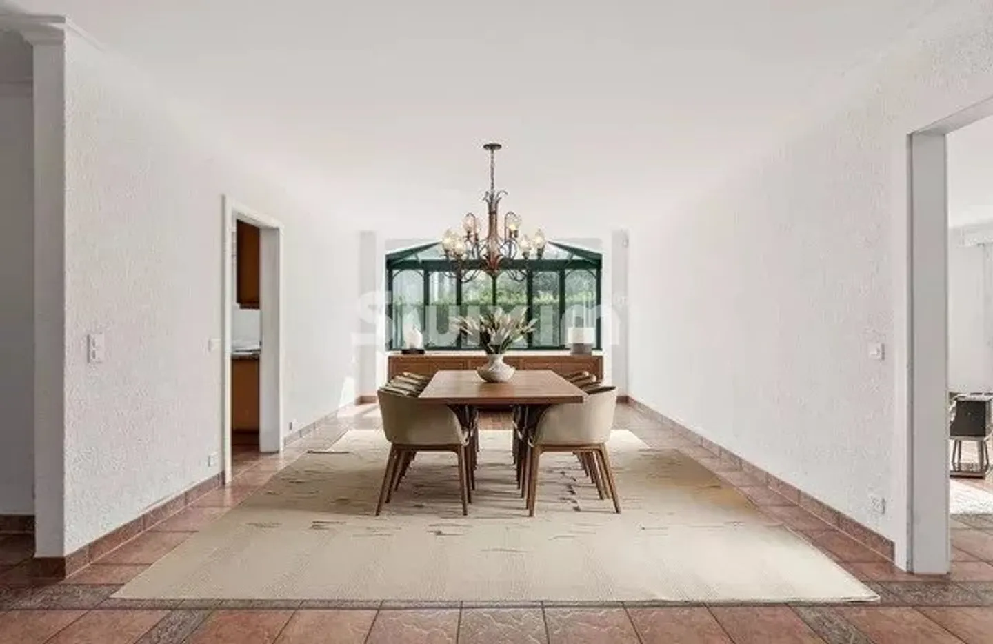 High-end individual villa - Photo 3 of 8