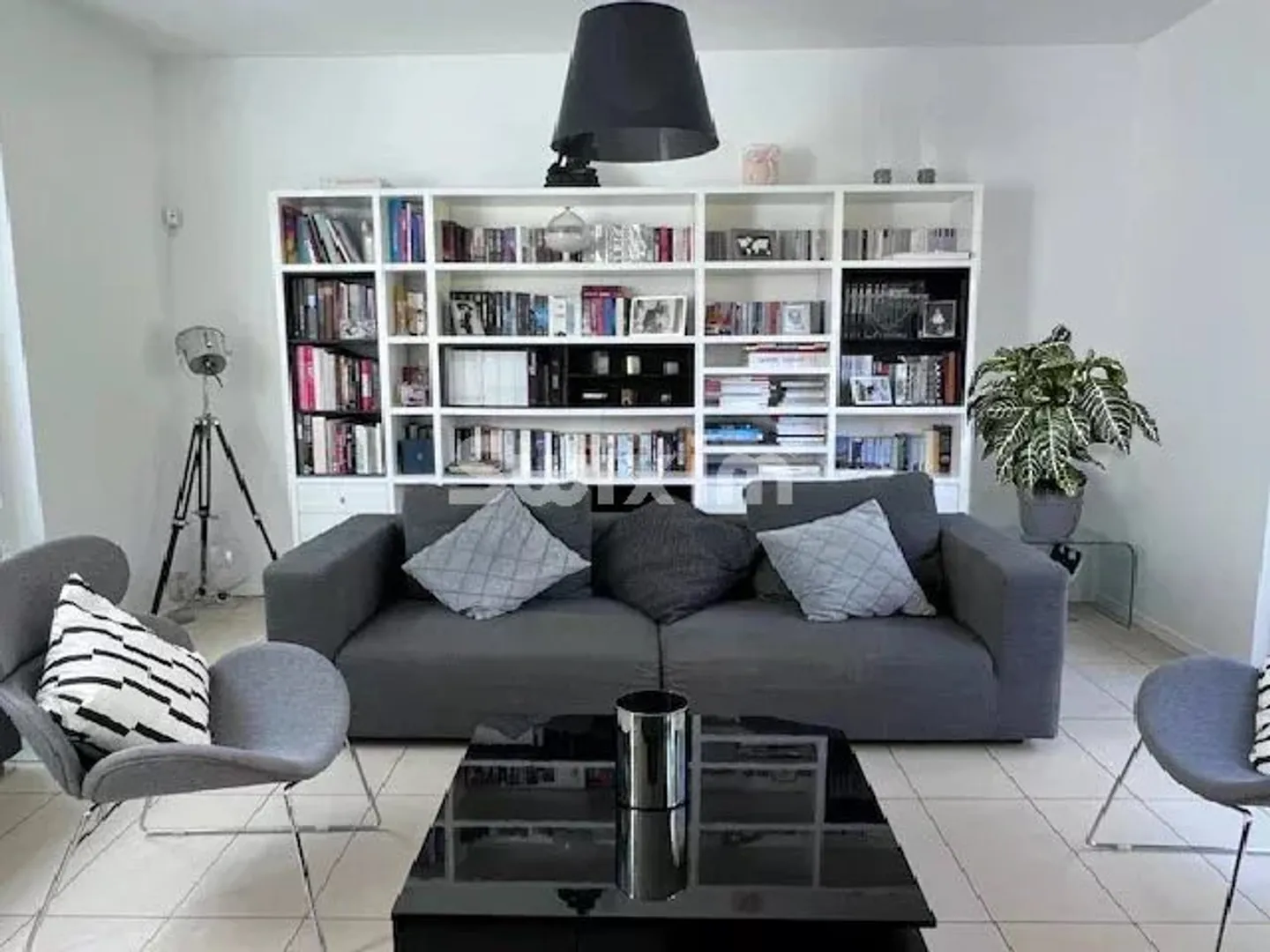 Contemporary Family House - Photo 3 of 11