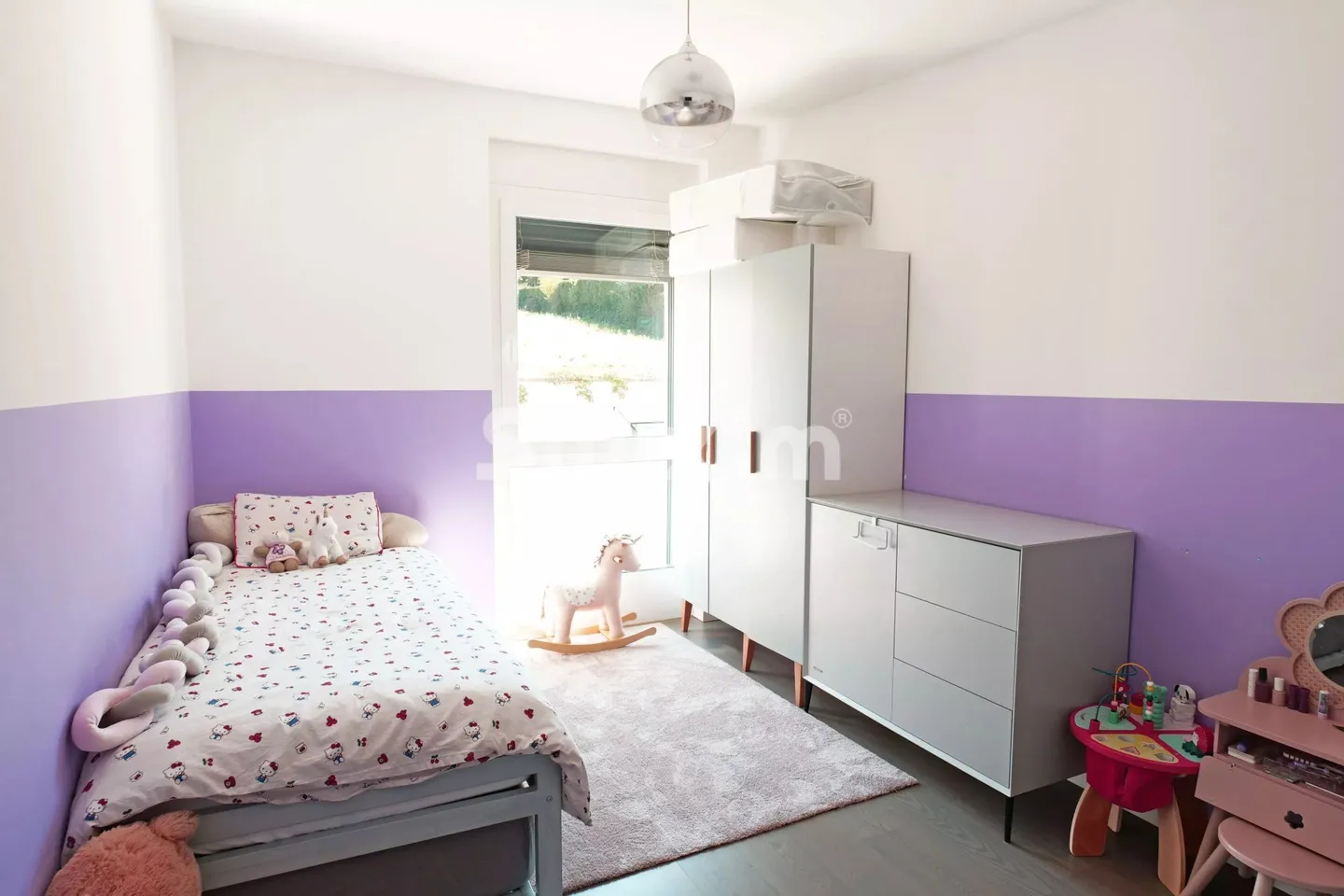 Contemporary Family House - Photo 7 of 11