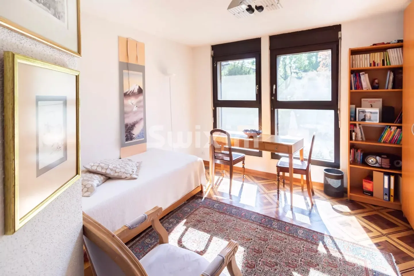 In a quiet place bathed in light - Photo 5 of 8