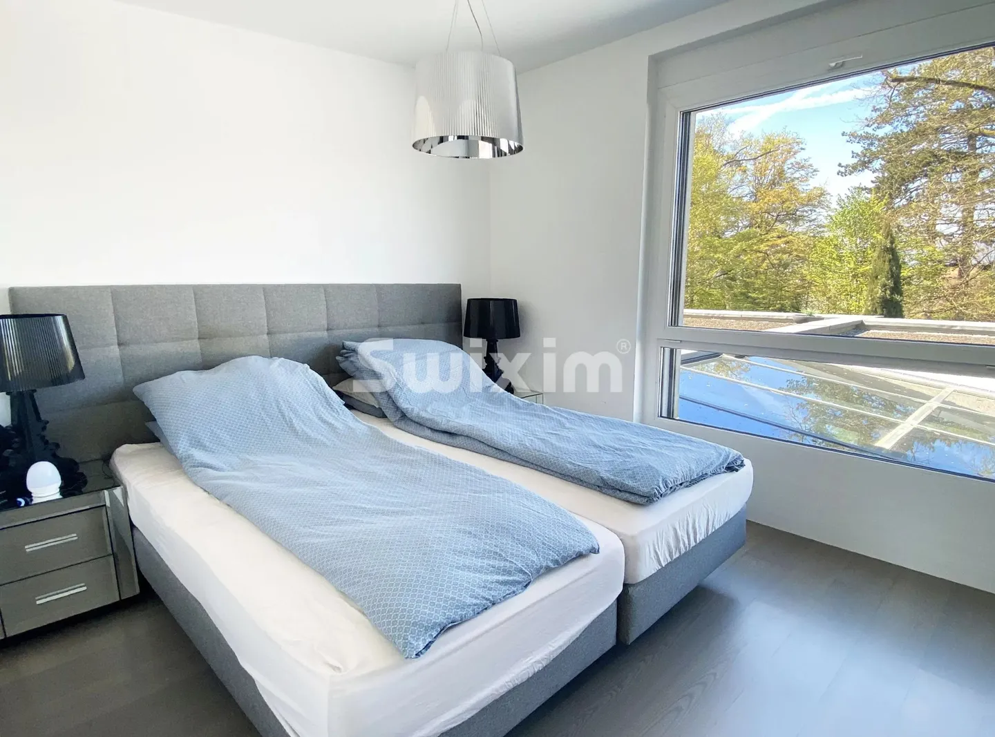 Contemporary Family House - Photo 9 of 11