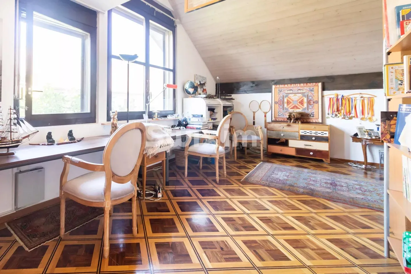 In a quiet place bathed in light - Photo 6 of 8