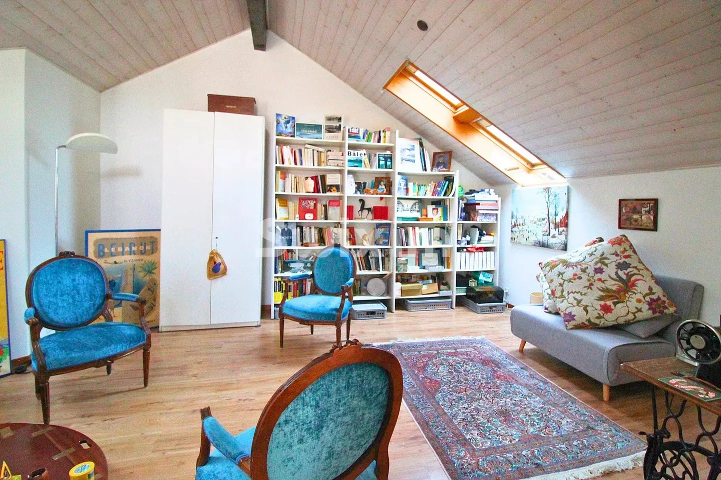 In a quiet place bathed in light - Photo 7 of 8