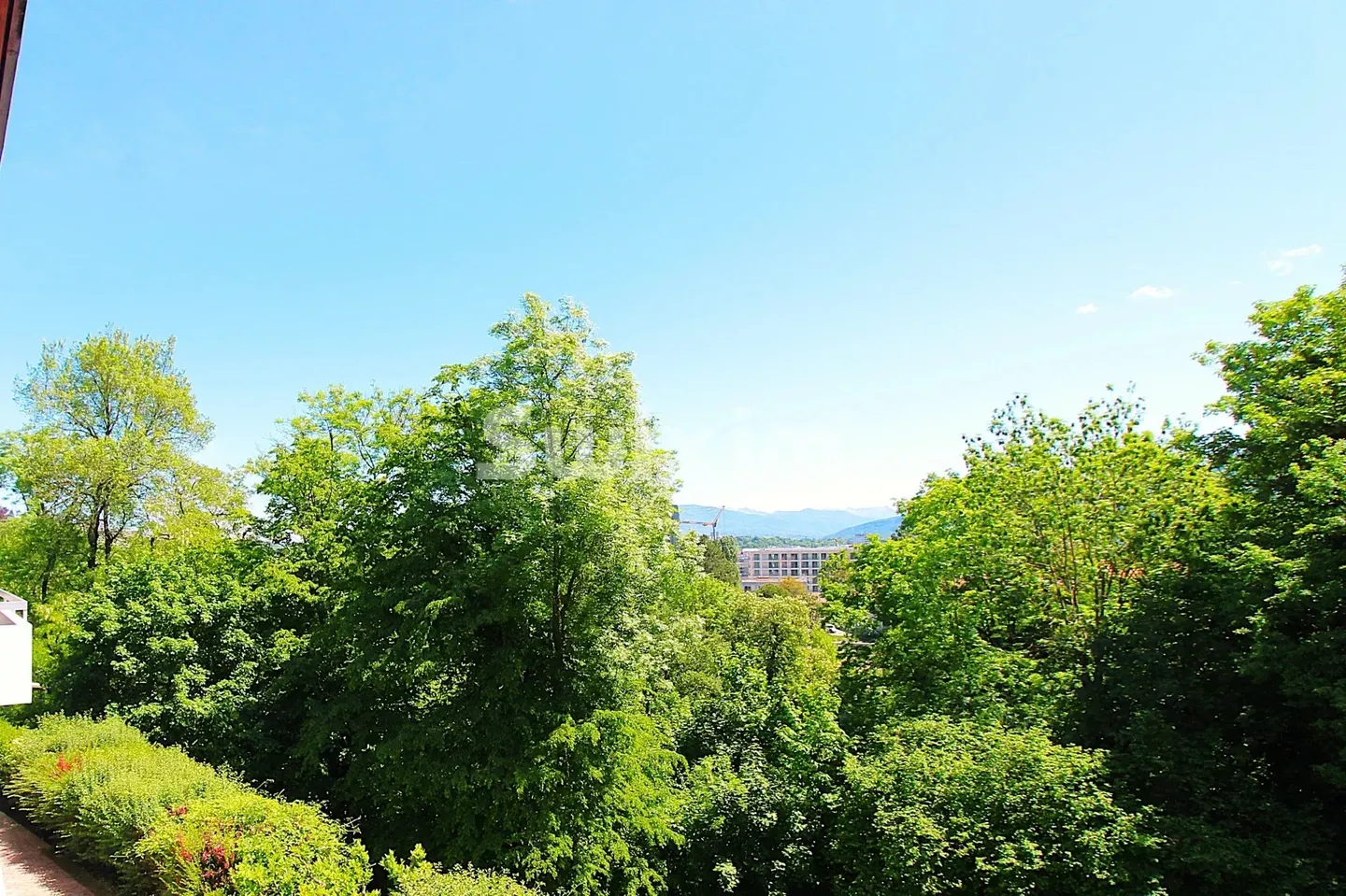 Spacious residence, calm and centrality - Photo 7 of 8