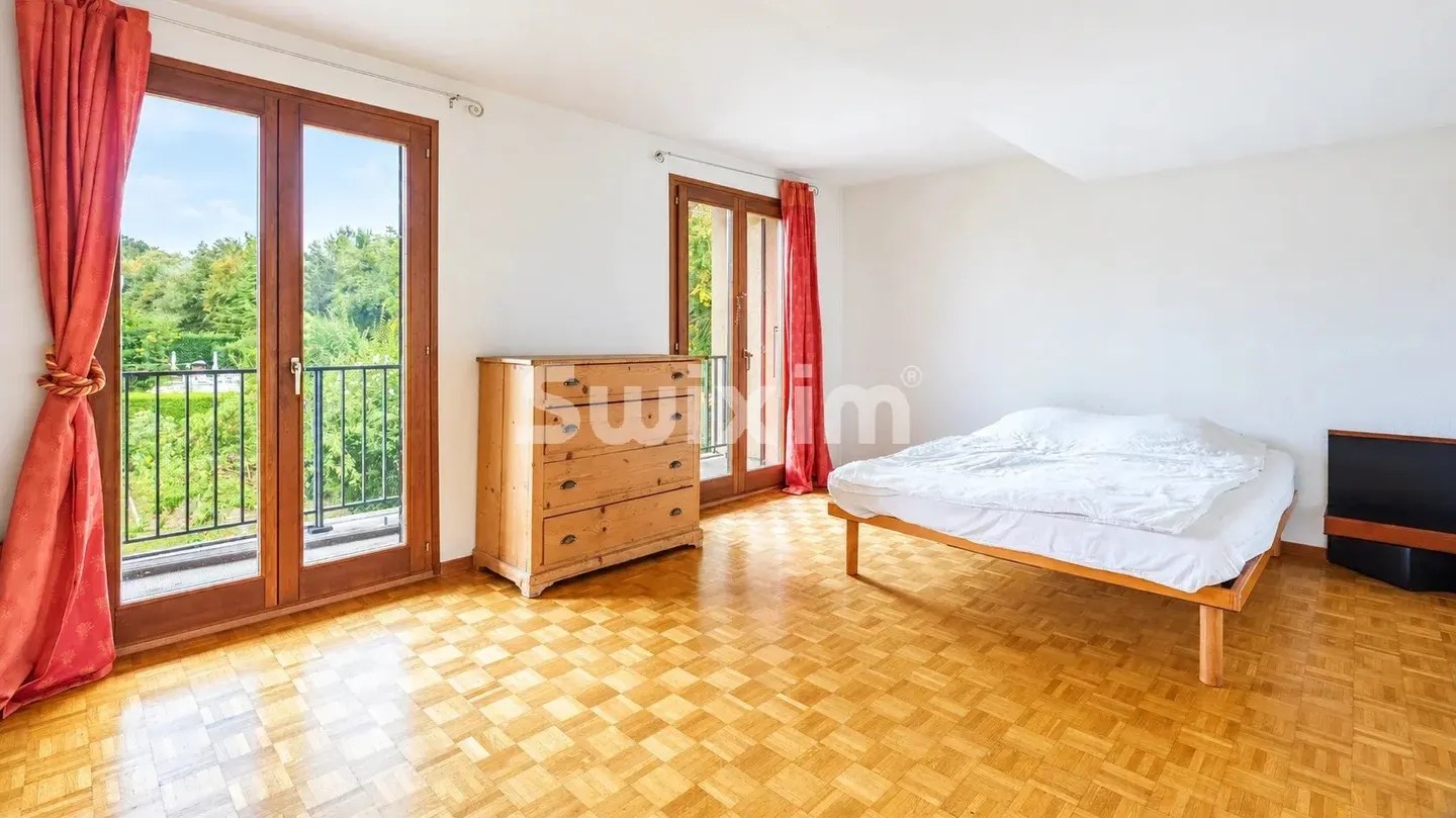 Ruhige Villa mit Garten - Foto 4 von 10