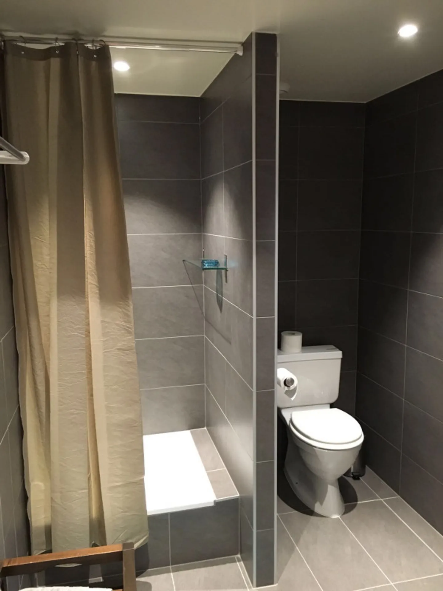 Appartement Moderne Près de l'ONU - Photo 8 sur 9