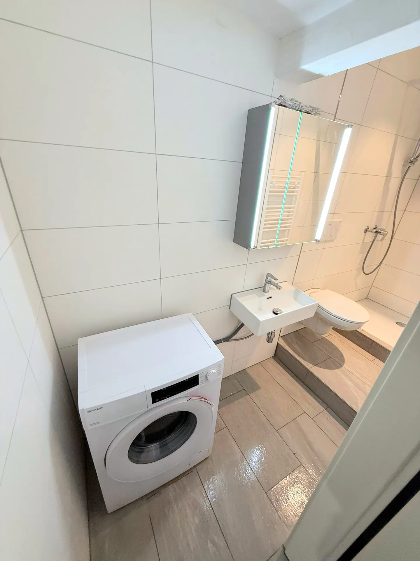 Two-Storey Studio - Photo 6 of 8