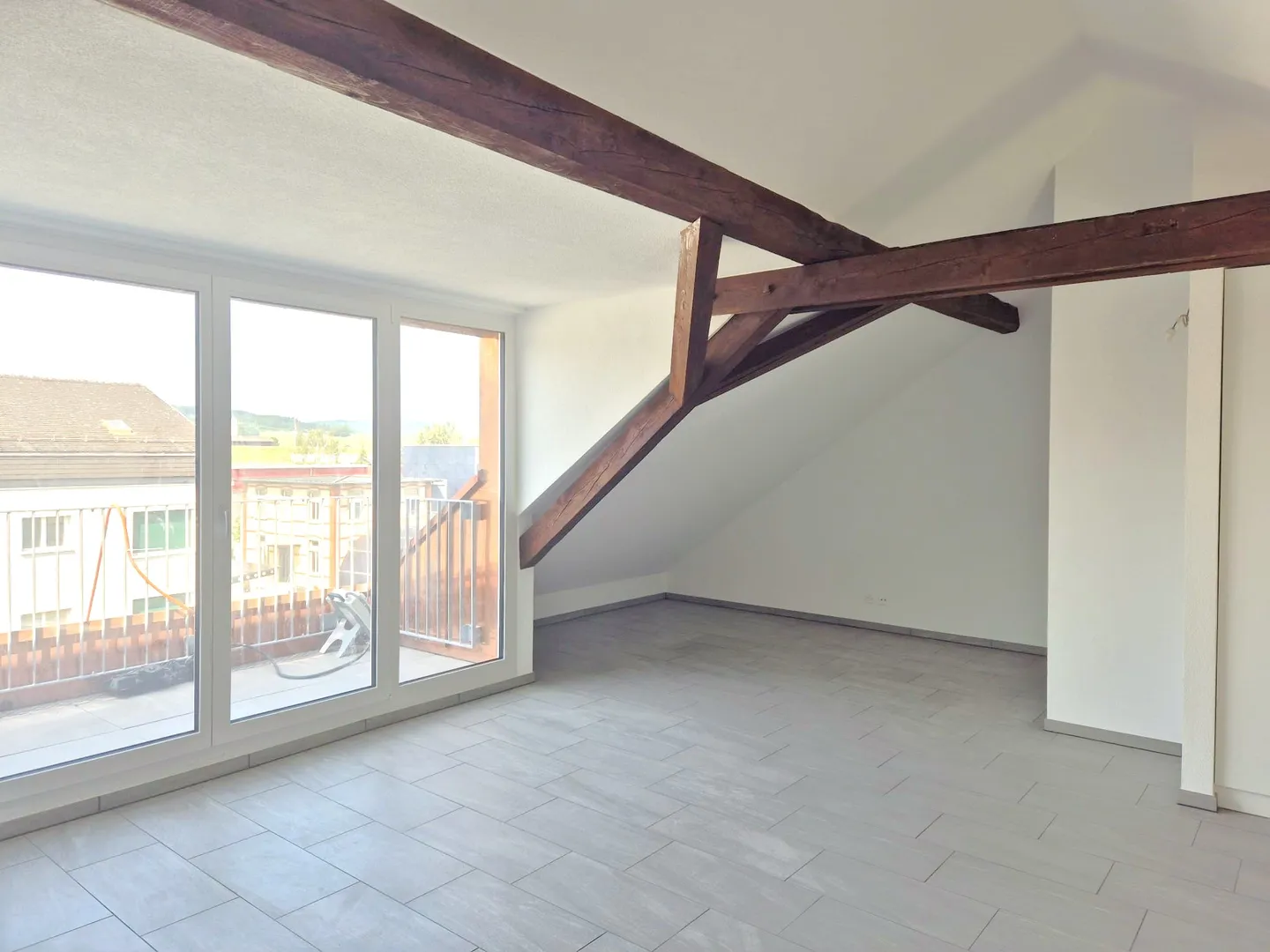 Magnifique appartement en attique avec balcon - Photo 1 sur 10
