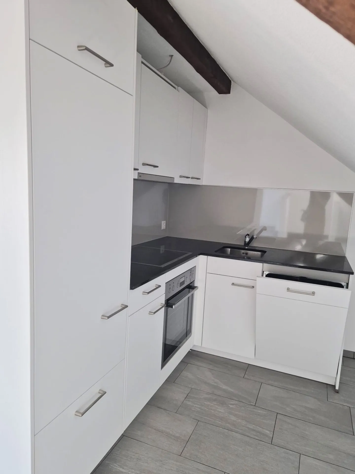 Magnifique appartement en attique avec balcon - Photo 3 sur 10