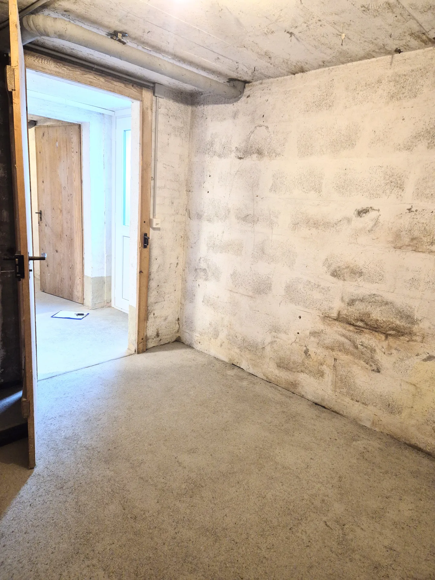 Salle de stockage n° 8 et n° 9 - Photo 3 sur 6