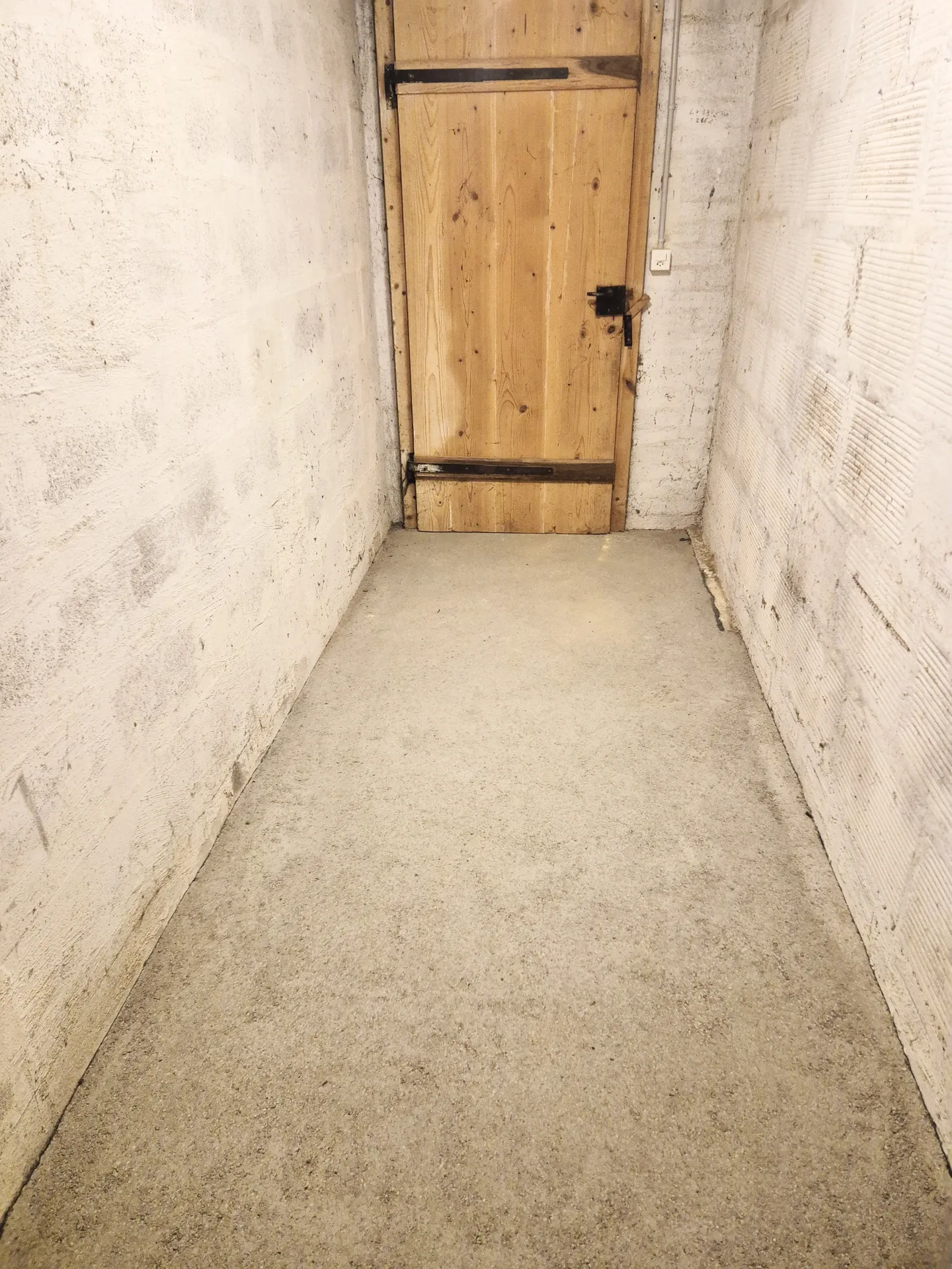 Salle de stockage n° 8 et n° 9 - Photo 2 sur 6