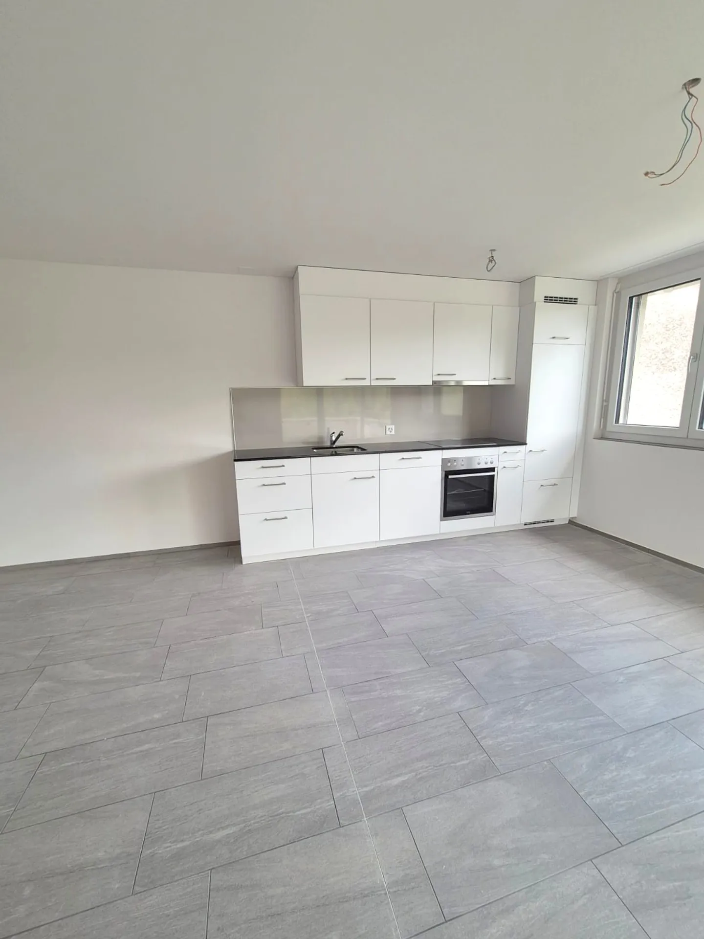 Appartement neuf de 3,5 pièces au 2ème étage - Photo 2 sur 6