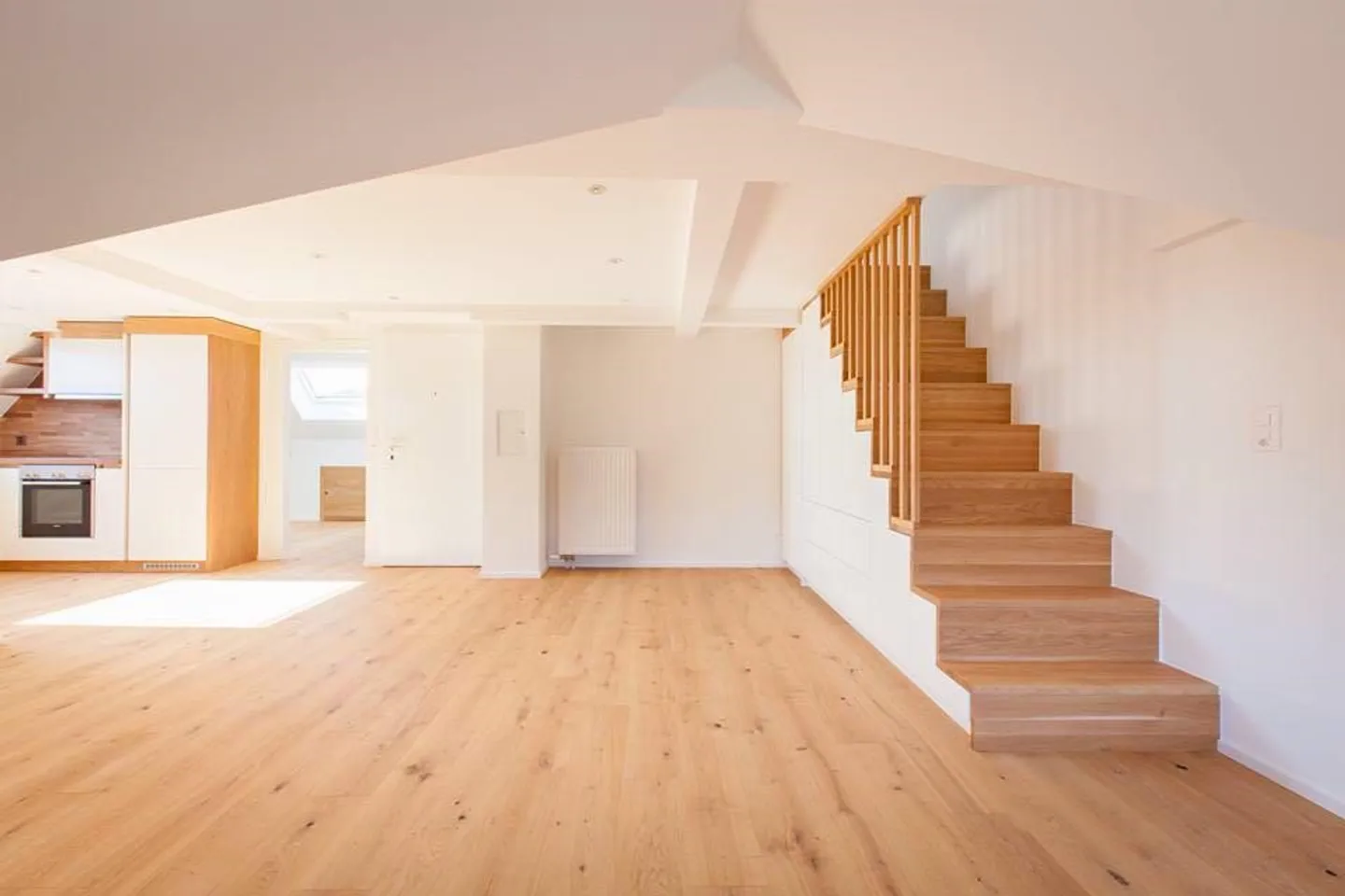 Belle appartement en attique de 3,5 pièces sur deux étages à Sitterdorf - Photo 1 sur 6
