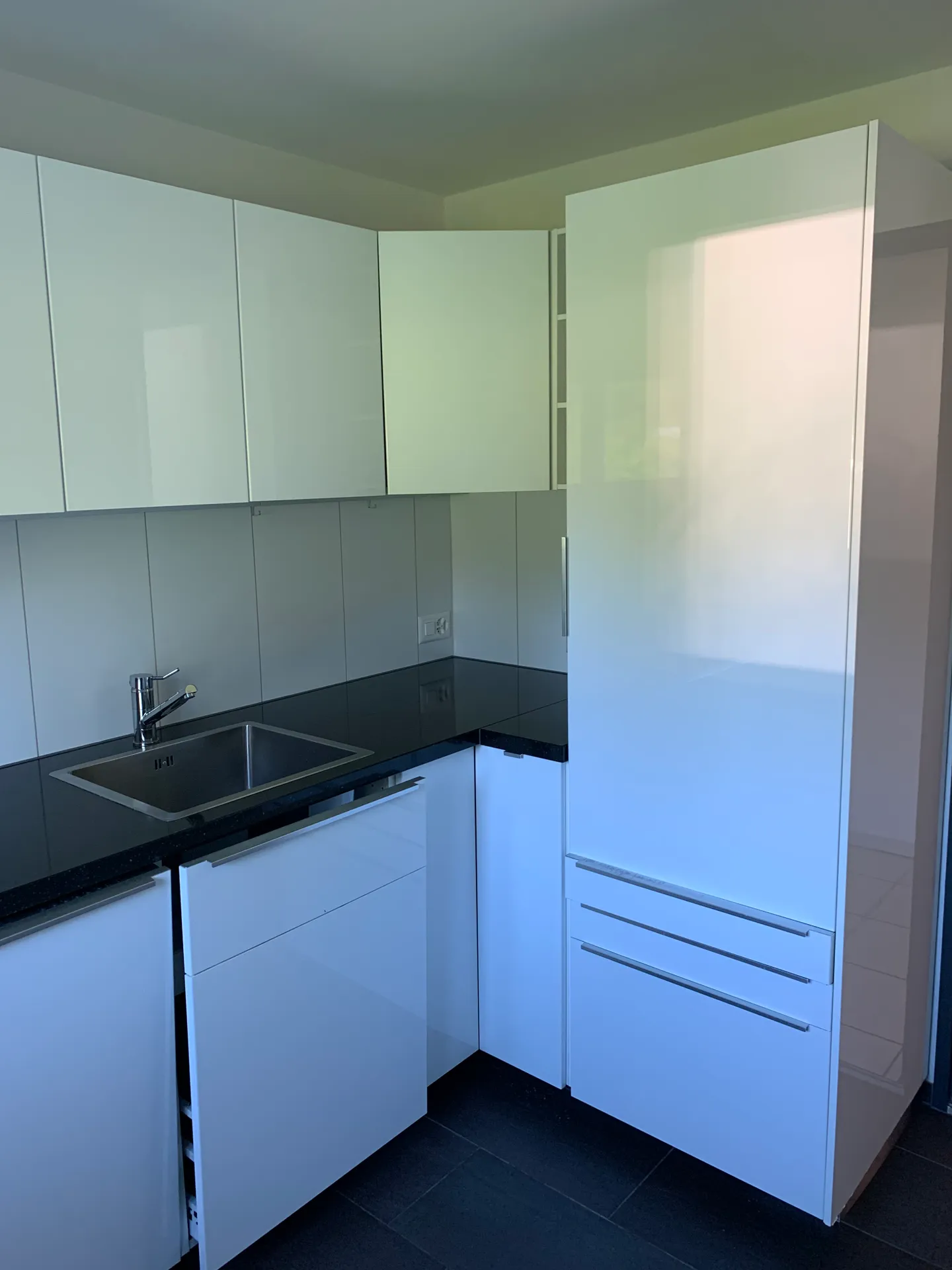 Bella appartamento di 4.5 stanze con balcone a Frasnacht - Foto 2 di 11