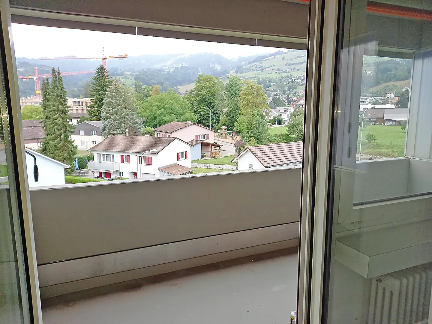 Quartier résidentiel calme avec vue sur la vallée du Rhin - Photo 9 sur 11