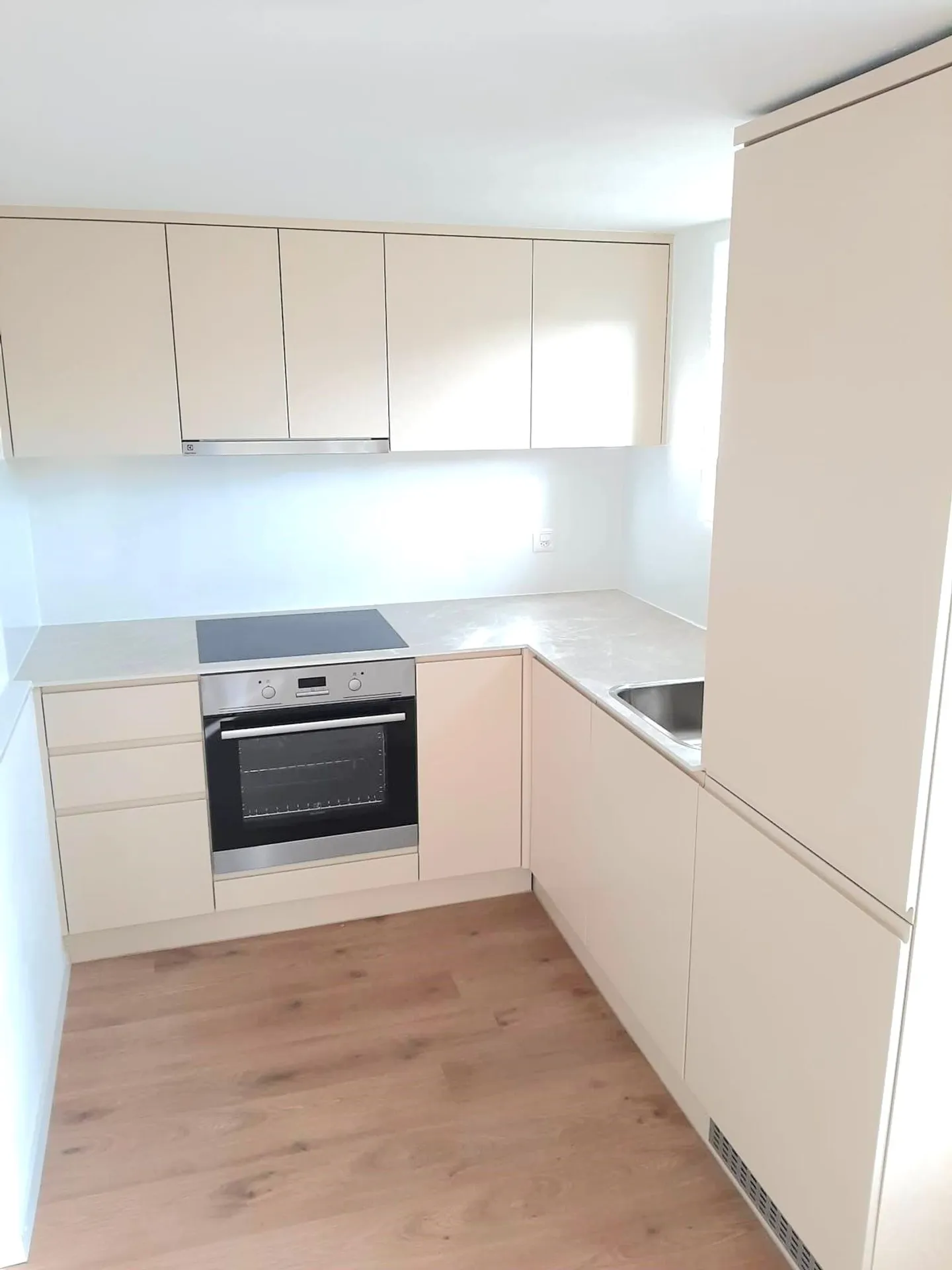 Ampio appartamento moderno - Foto 2 di 4