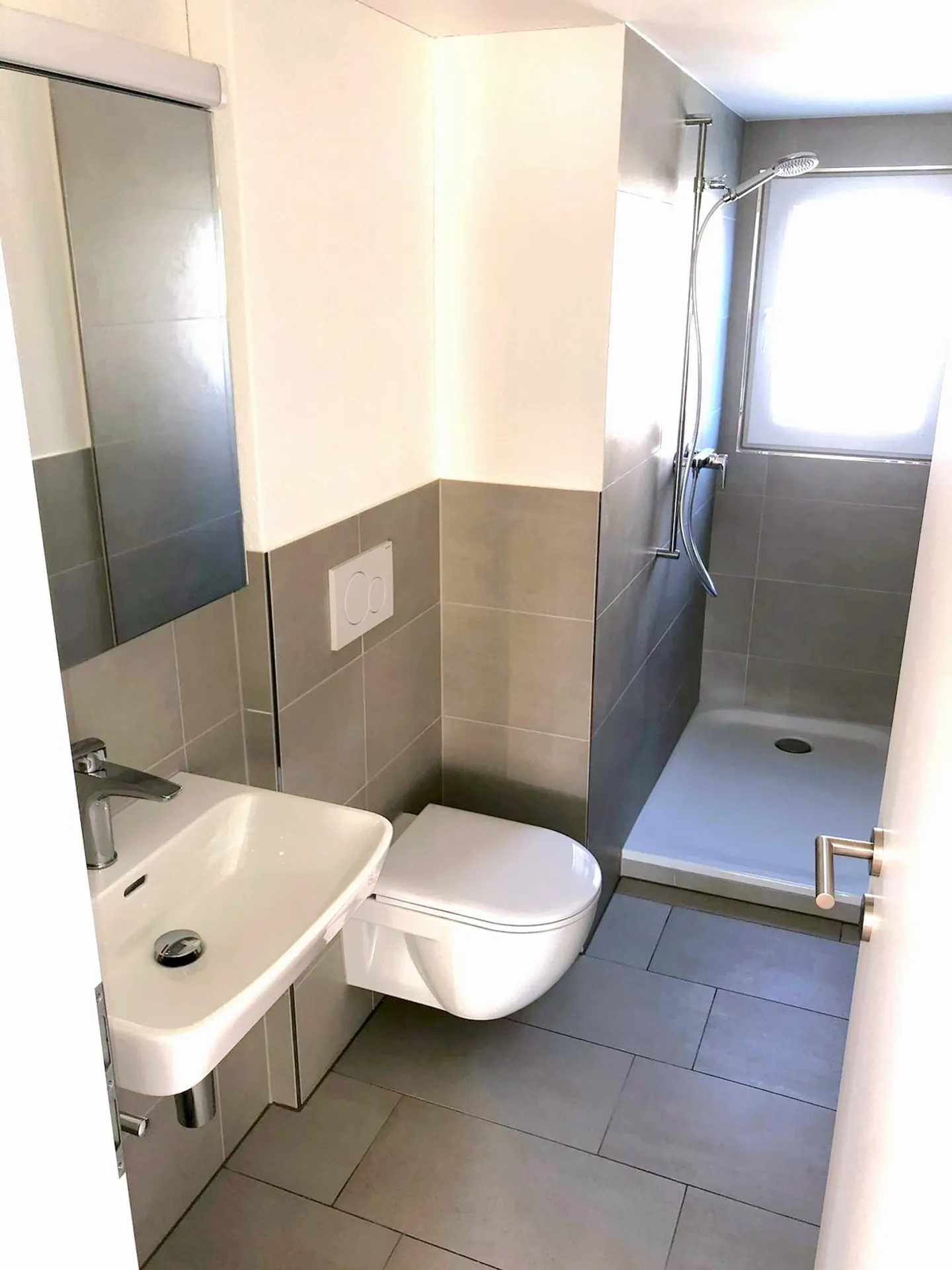 Ampio appartamento moderno - Foto 3 di 4
