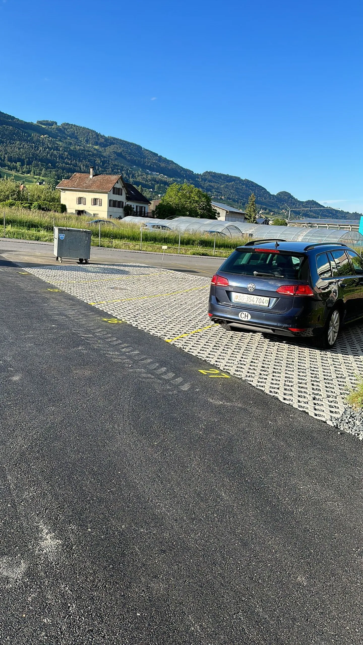 Free parking spaces in Altstätten SG - Photo 2 of 2